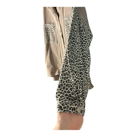 SHEIN Leopard Print Patch Jean Jacket - Picture 5 of 7